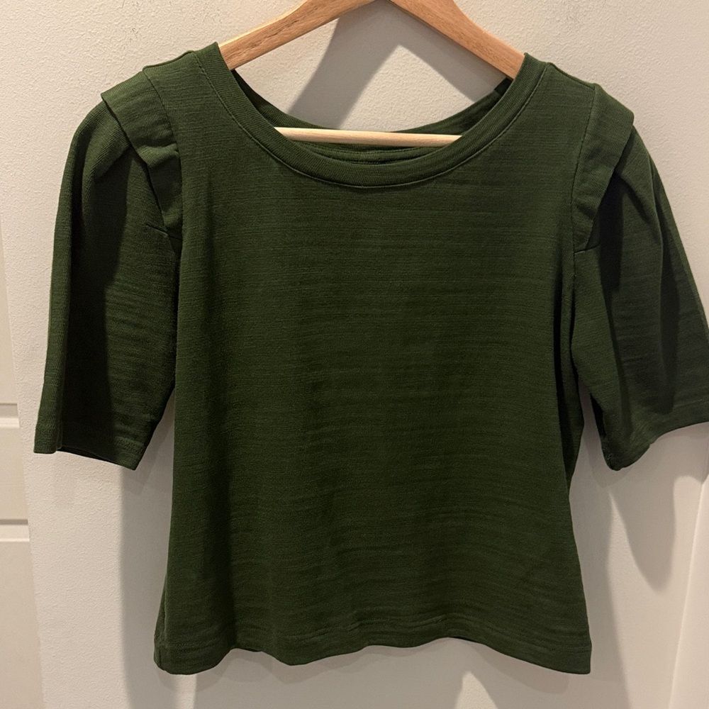 LOFT Dark Olive Green Short Puff Sleeve Cropped Top size small